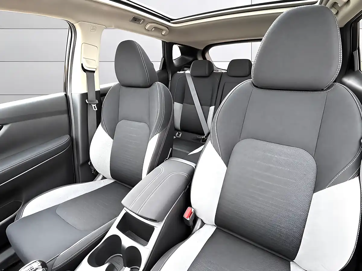 Used 2018 Nissan Qashqai N-Connecta Black - Interior and Exterior details 16