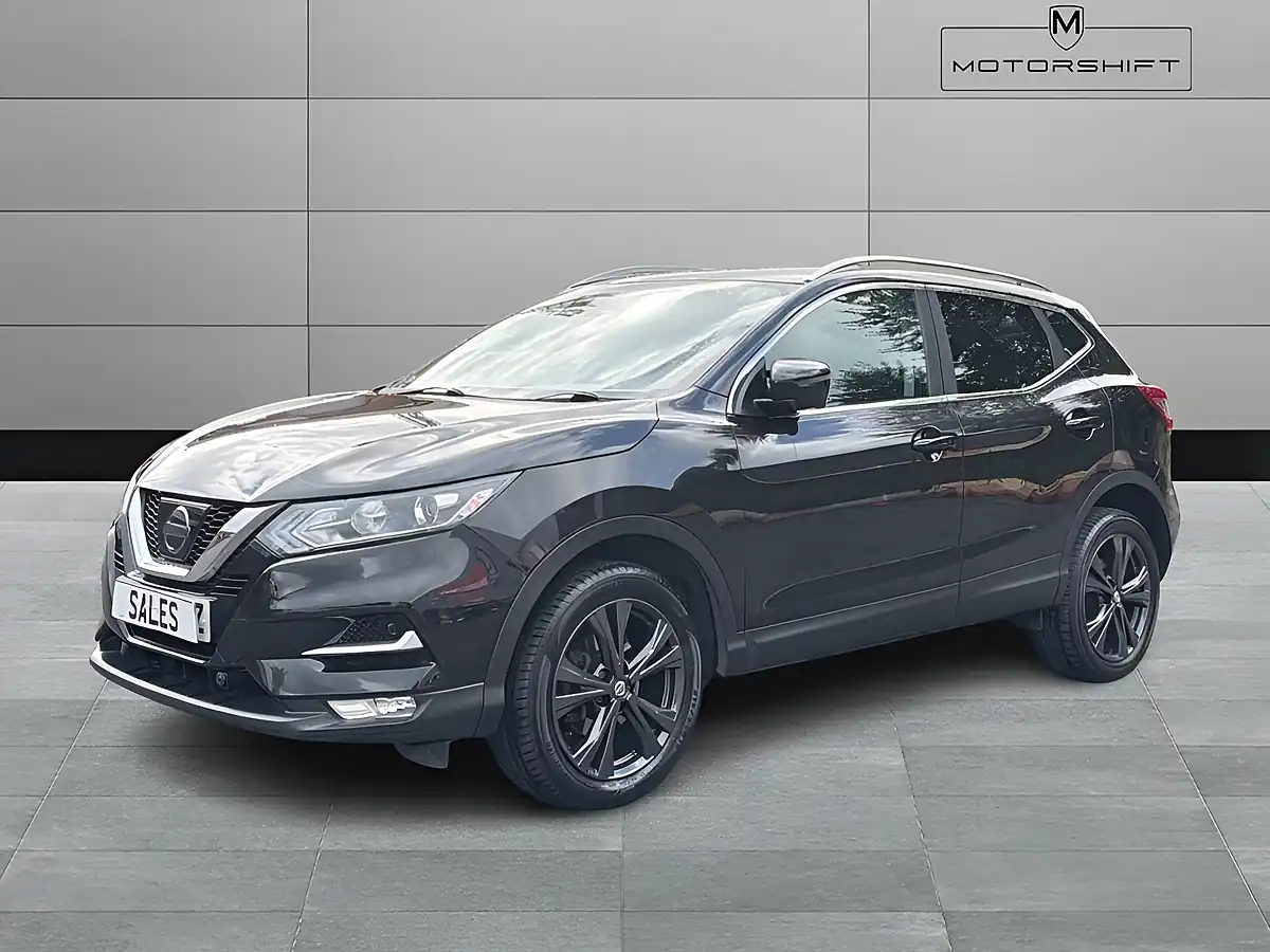 Used 2018 Nissan Qashqai N-Connecta Black - Interior and Exterior details 4