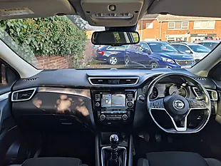 Used 2018 Nissan Qashqai N-Connecta Black - Interior and Exterior details 12