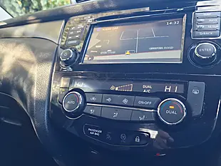 Used 2018 Nissan Qashqai N-Connecta Black - Interior and Exterior details 17