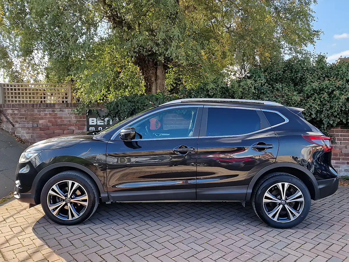 Used 2018 Nissan Qashqai N-Connecta Black - Interior and Exterior details 2