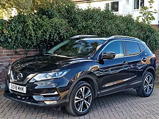 Used 2018 Nissan Qashqai N-Connecta Black - Interior and Exterior details 5