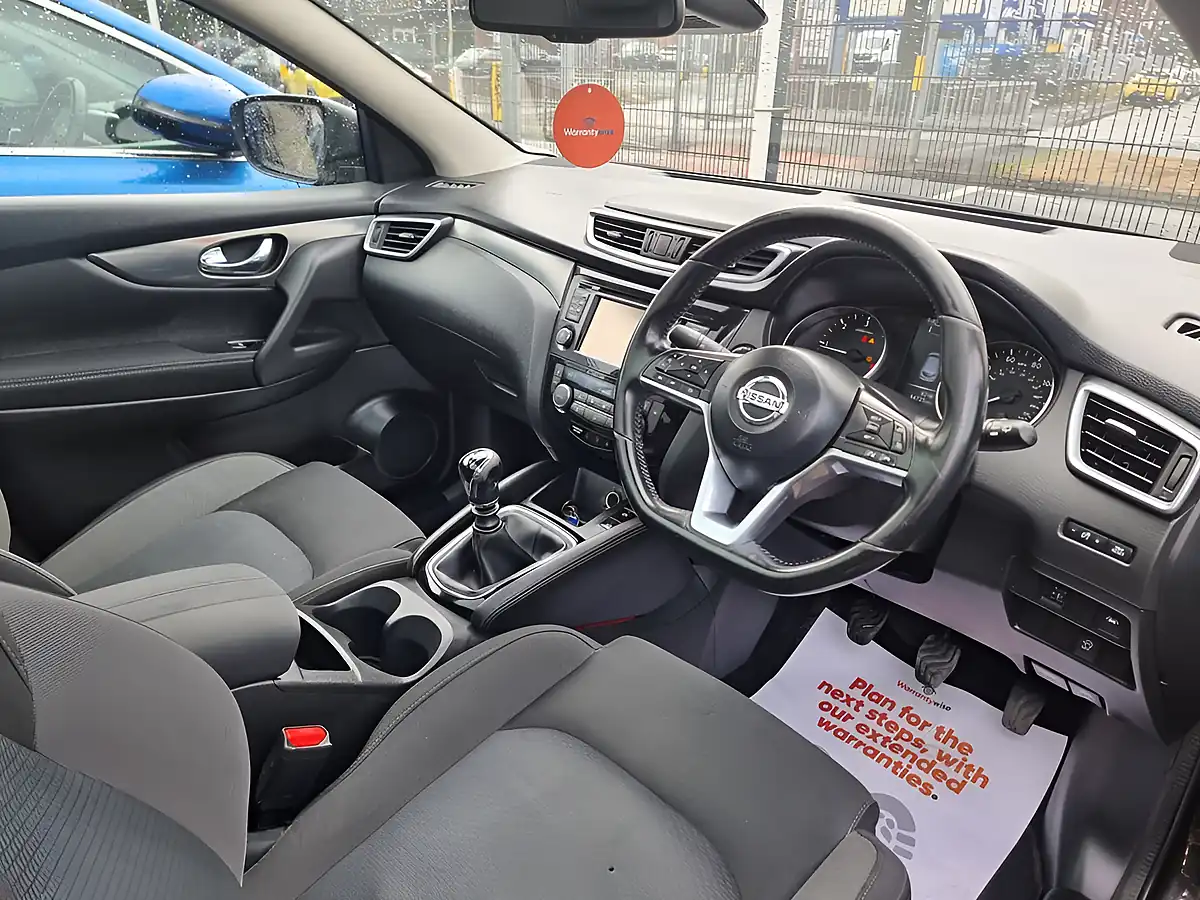 Used 2018 Nissan Qashqai N-Connecta Black - Interior and Exterior details 13