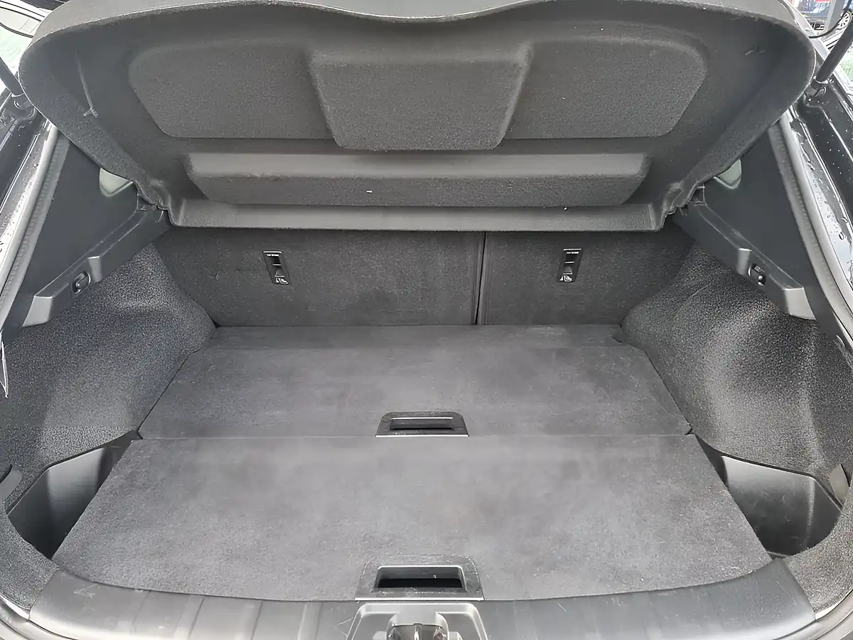 Used 2018 Nissan Qashqai N-Connecta Black - Interior and Exterior details 20