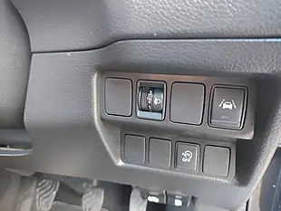 Used 2018 Nissan Qashqai N-Connecta Black - Interior and Exterior details 10