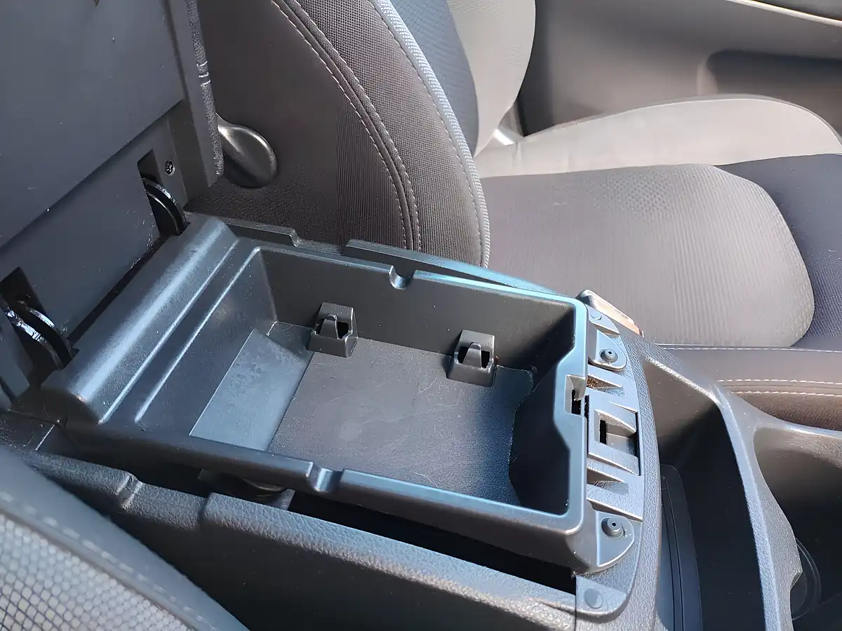 Used 2018 Nissan Qashqai N-Connecta Black - Interior and Exterior details 15