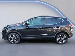 Used 2018 Nissan Qashqai N-Connecta Black - Interior and Exterior details 4