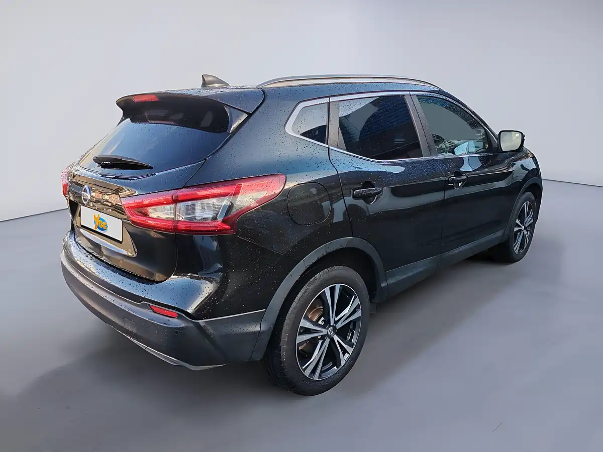 Used 2018 Nissan Qashqai N-Connecta Black - Interior and Exterior details 8