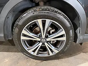 Used 2018 Nissan Qashqai N-Connecta Black - Interior and Exterior details 19