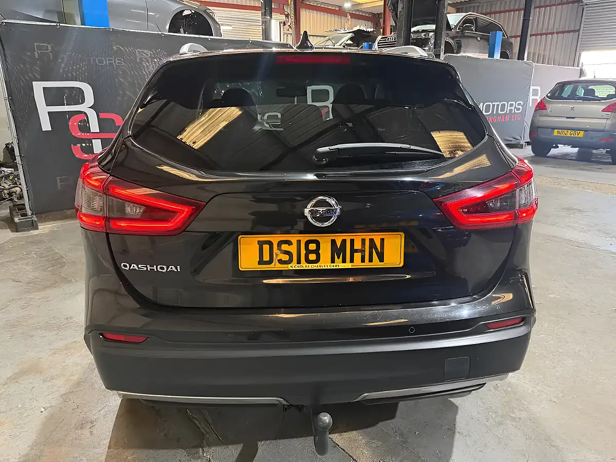 Used 2018 Nissan Qashqai N-Connecta Black - Interior and Exterior details 4