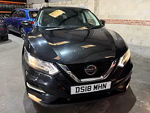 Used 2018 Nissan Qashqai N-Connecta Black - Interior and Exterior details 6