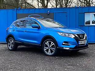Used 2018 Nissan Qashqai N-Connecta Blue - Interior and Exterior details 12