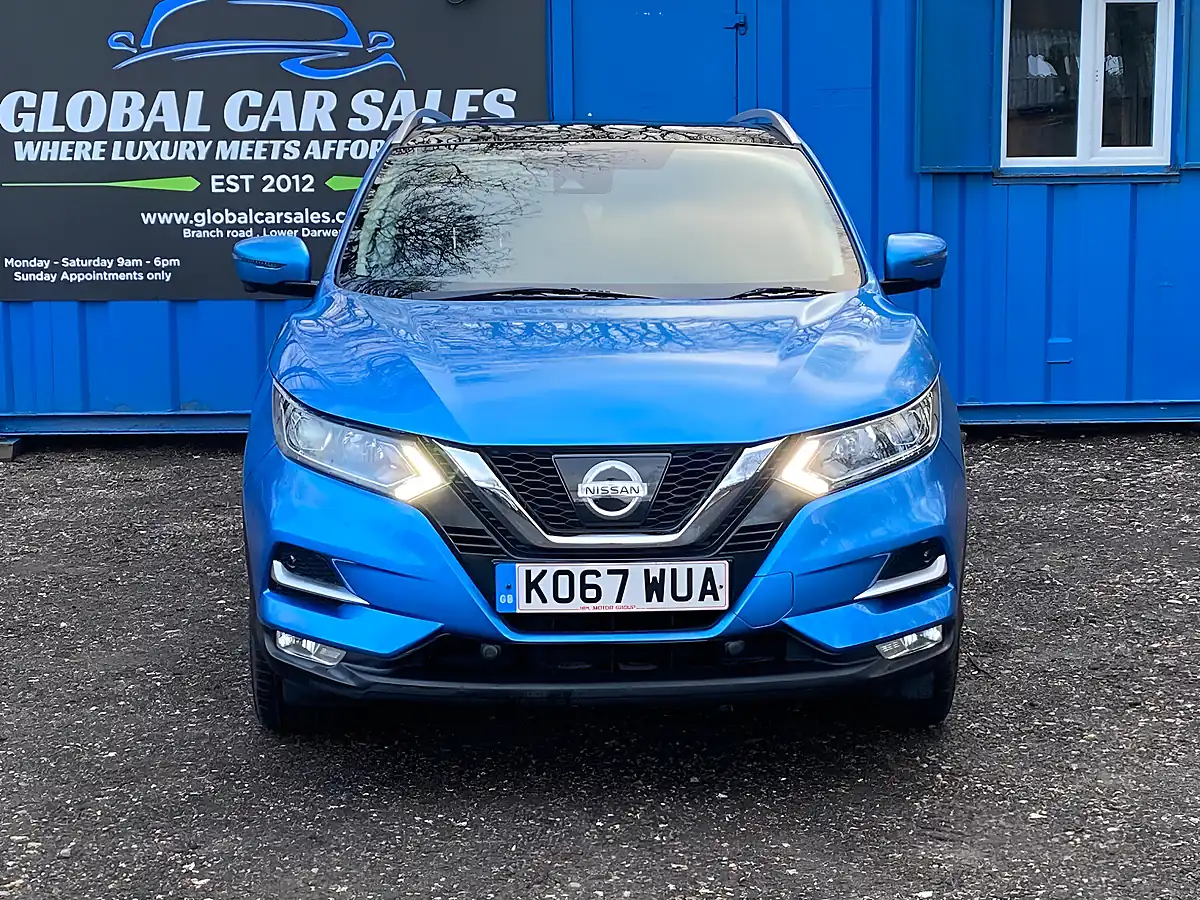 Used 2018 Nissan Qashqai N-Connecta Blue - Interior and Exterior details 14