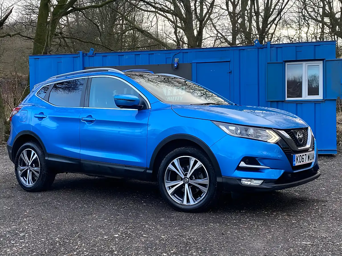 Used 2018 Nissan Qashqai N-Connecta Blue - Interior and Exterior details 9