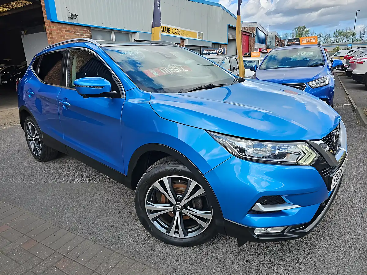 Used 2018 Nissan Qashqai N-Connecta Blue - Front View