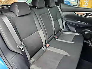 Used 2018 Nissan Qashqai N-Connecta Blue - Interior and Exterior details 10