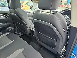 Used 2018 Nissan Qashqai N-Connecta Blue - Interior and Exterior details 11