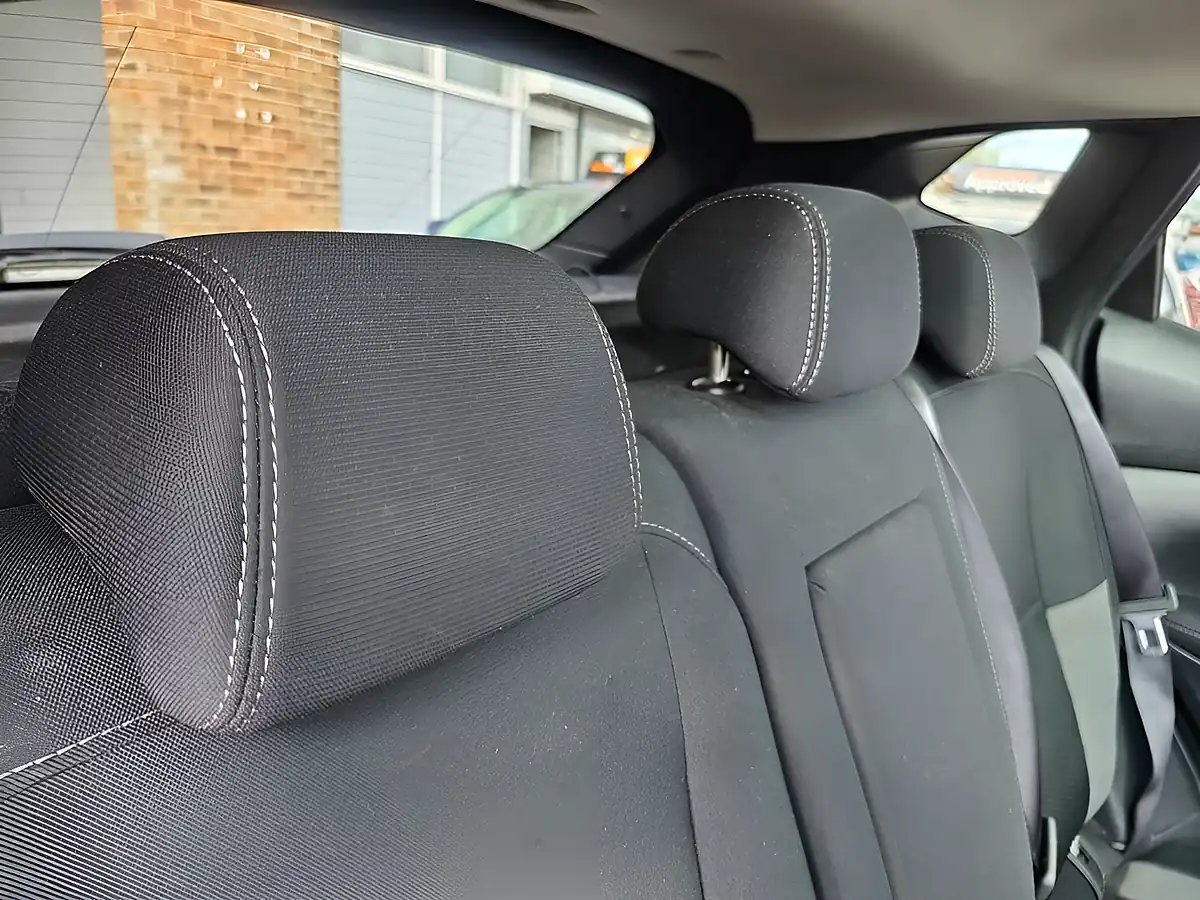 Used 2018 Nissan Qashqai N-Connecta Blue - Interior and Exterior details 12
