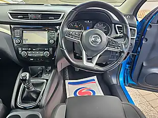 Used 2018 Nissan Qashqai N-Connecta Blue - Interior and Exterior details 14