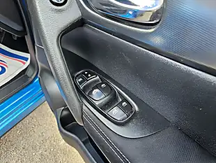 Used 2018 Nissan Qashqai N-Connecta Blue - Interior and Exterior details 16