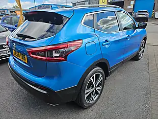 Used 2018 Nissan Qashqai N-Connecta Blue - Interior and Exterior details 4