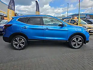 Used 2018 Nissan Qashqai N-Connecta Blue - Interior and Exterior details 5