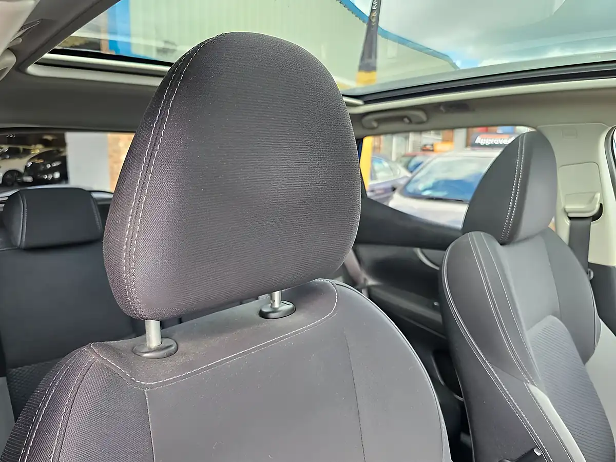 Used 2018 Nissan Qashqai N-Connecta Blue - Interior and Exterior details 7