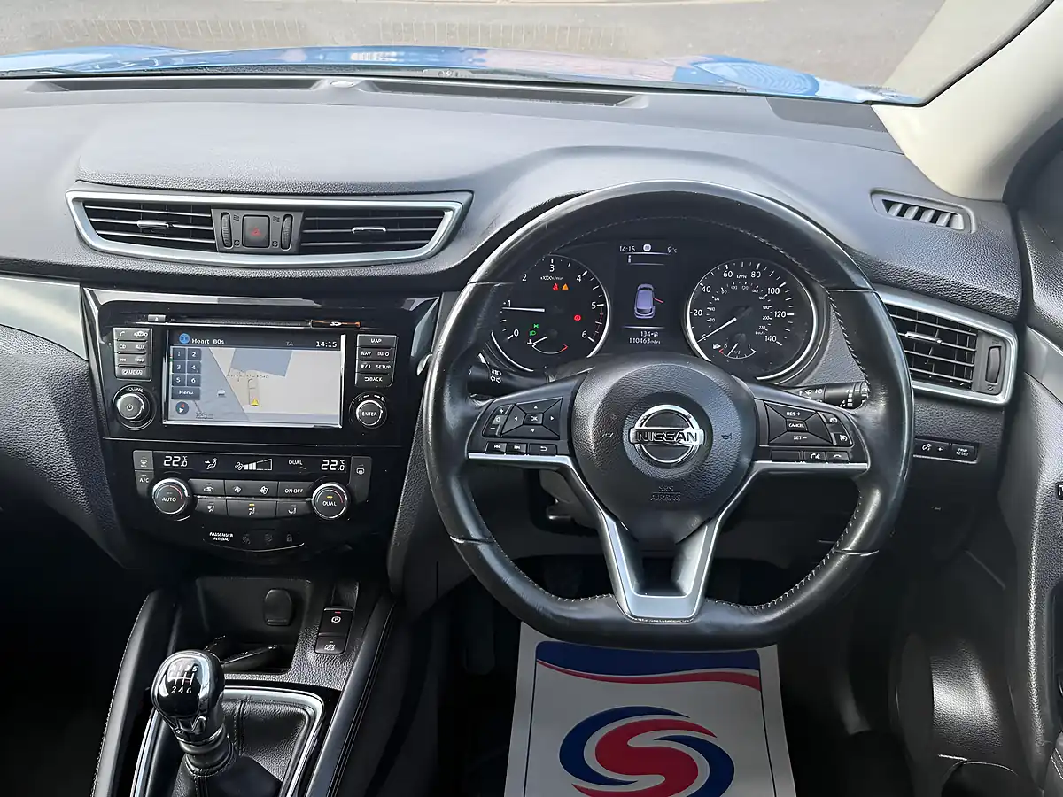 Used 2018 Nissan Qashqai N-Connecta Blue - Interior and Exterior details 11