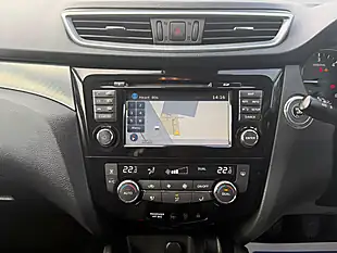 Used 2018 Nissan Qashqai N-Connecta Blue - Interior and Exterior details 12