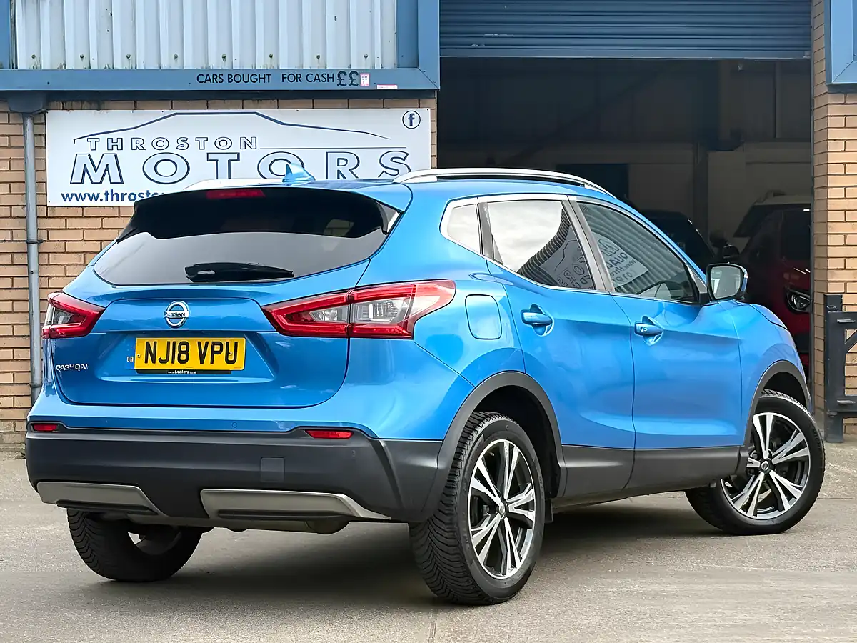 Used 2018 Nissan Qashqai N-Connecta Blue - Interior and Exterior details 4