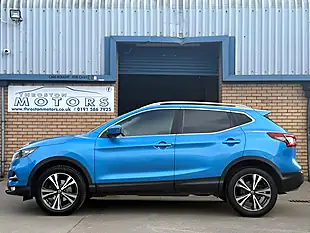 Used 2018 Nissan Qashqai N-Connecta Blue - Interior and Exterior details 5