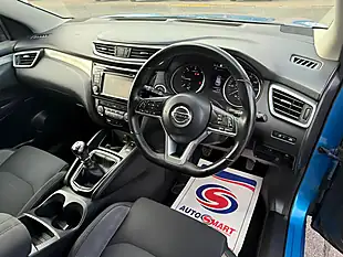 Used 2018 Nissan Qashqai N-Connecta Blue - Interior and Exterior details 9