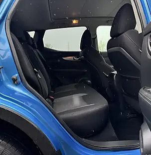 Used 2018 Nissan Qashqai N-Connecta Blue - Interior and Exterior details 12