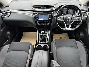 Used 2018 Nissan Qashqai N-Connecta Blue - Interior and Exterior details 13