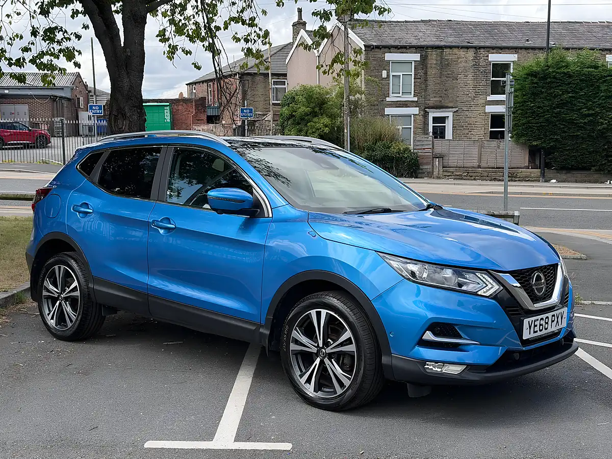 Used 2018 Nissan Qashqai N-Connecta Blue - Front View