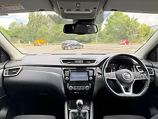 Used 2018 Nissan Qashqai N-Connecta Blue - Interior and Exterior details 15