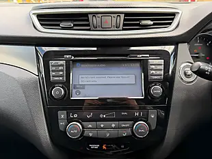 Used 2018 Nissan Qashqai N-Connecta Blue - Interior and Exterior details 18