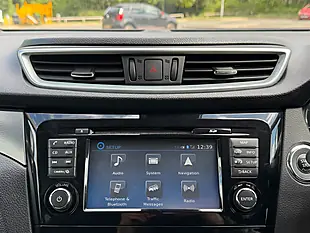 Used 2018 Nissan Qashqai N-Connecta Blue - Interior and Exterior details 20