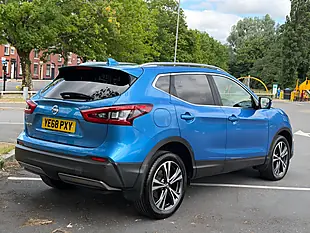 Used 2018 Nissan Qashqai N-Connecta Blue - Interior and Exterior details 5