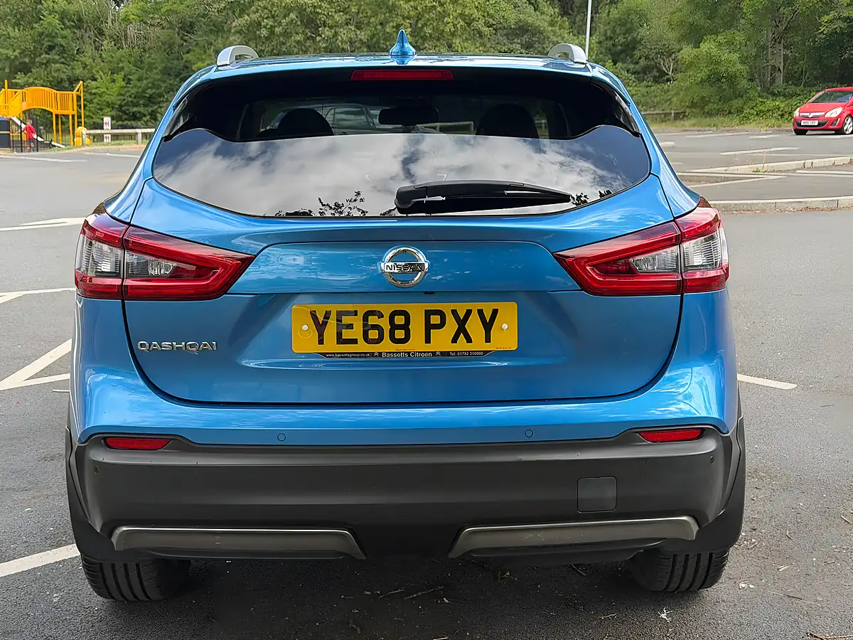 Used 2018 Nissan Qashqai N-Connecta Blue - Interior and Exterior details 6