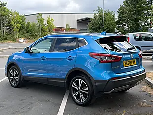 Used 2018 Nissan Qashqai N-Connecta Blue - Interior and Exterior details 7