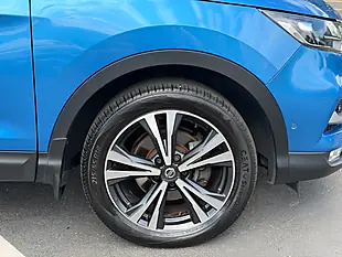 Used 2018 Nissan Qashqai N-Connecta Blue - Interior and Exterior details 9