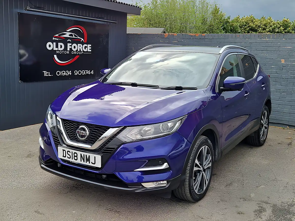 Used 2018 Nissan Qashqai N-Connecta Blue - Front View