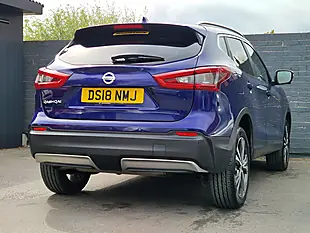 Used 2018 Nissan Qashqai N-Connecta Blue - Interior and Exterior details 13