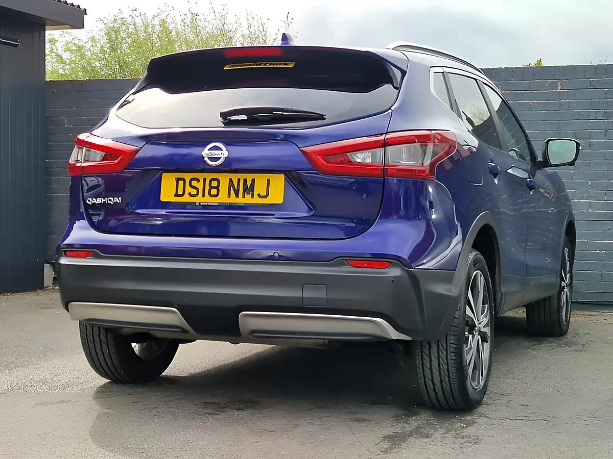 Used 2018 Nissan Qashqai N-Connecta Blue - Interior and Exterior details 13