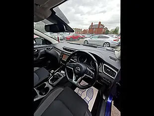 Used 2018 Nissan Qashqai N-Connecta Blue - Interior and Exterior details 14