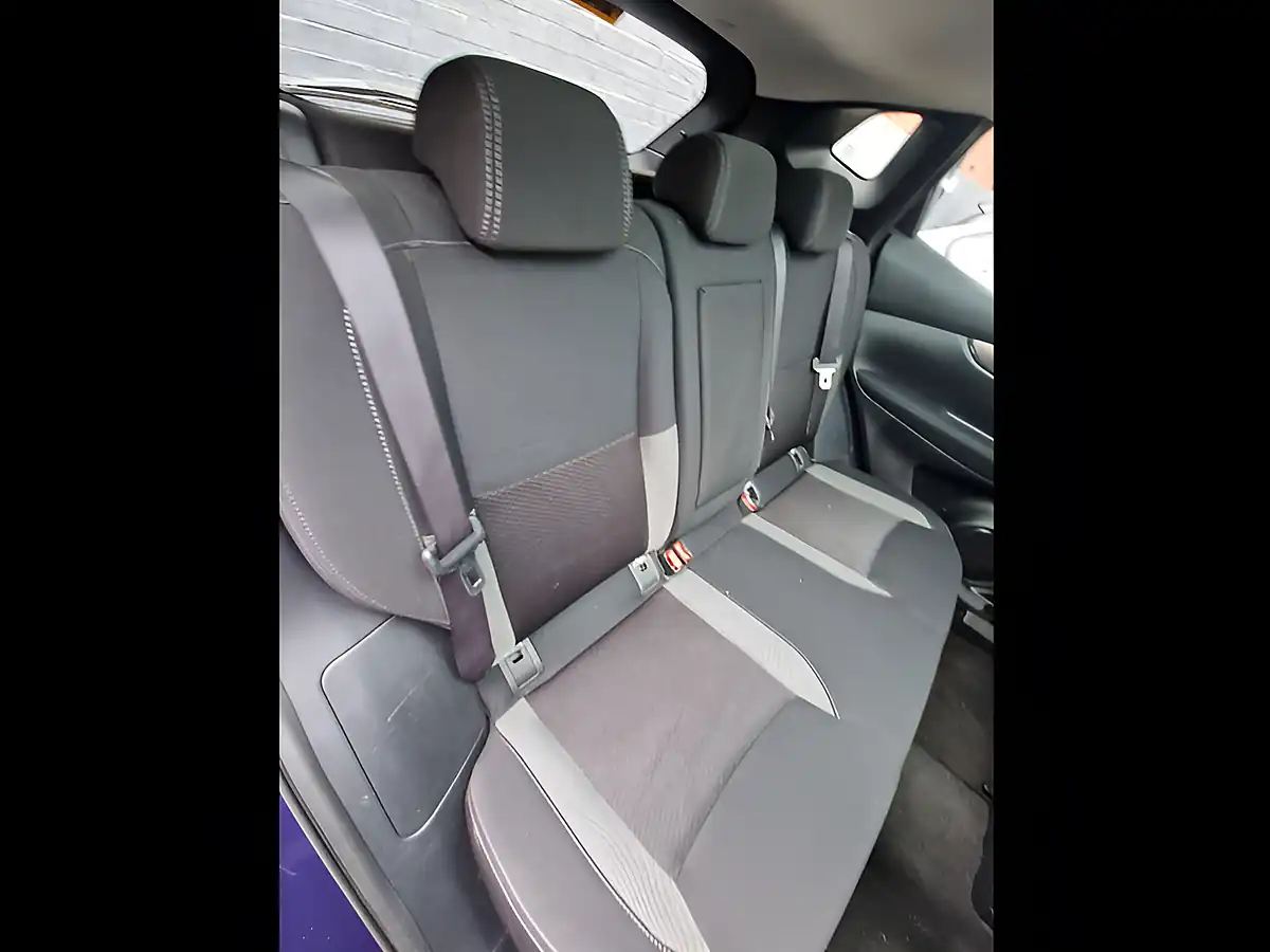 Used 2018 Nissan Qashqai N-Connecta Blue - Interior and Exterior details 15