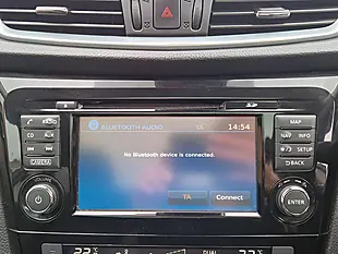 Used 2018 Nissan Qashqai N-Connecta Blue - Interior and Exterior details 17