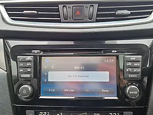 Used 2018 Nissan Qashqai N-Connecta Blue - Interior and Exterior details 18