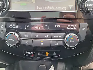 Used 2018 Nissan Qashqai N-Connecta Blue - Interior and Exterior details 19
